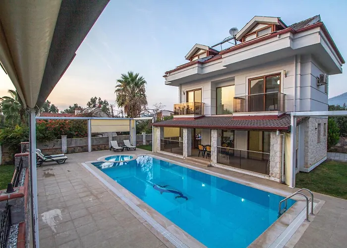 Вилла Prestij Makri 4+1 Villa, Oezel Havuzlu, Фетхие